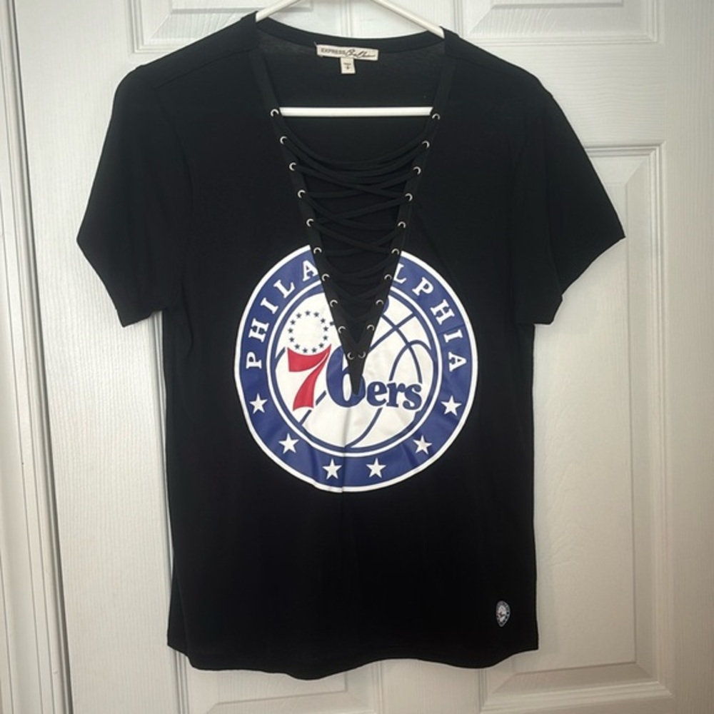 Philadelphia 76ers tee
